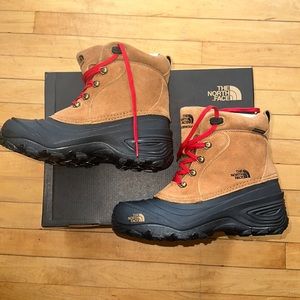 The North Face Chilkat Lace II Boots - Kids size 6  🥾